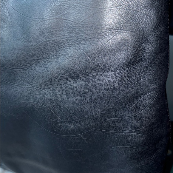 CHANEL Black Lambskin Leather Tote with Luxury Design - Picture 15 of 15